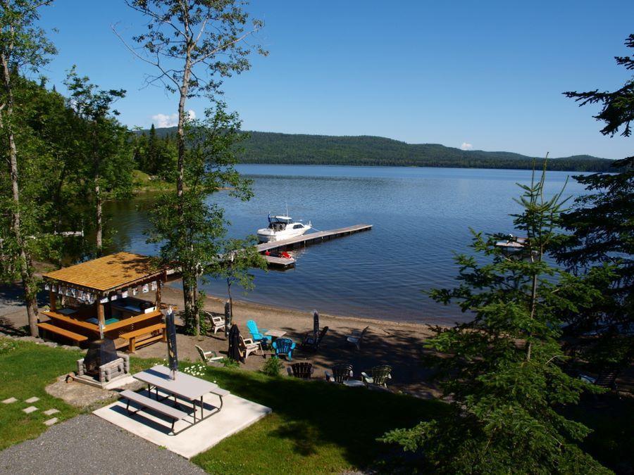 Auberge Sur Le Lac Temiscouata Temiscouata Sur Le Lac Екстер'єр фото